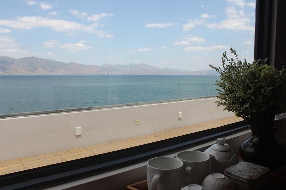 Magpies Habitat Erhai Resort Hotel Dengchuan 外观 照片