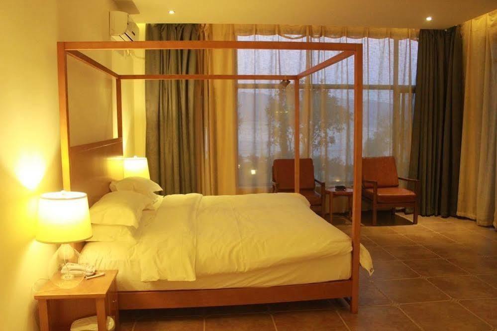 Magpies Habitat Erhai Resort Hotel Dengchuan 外观 照片